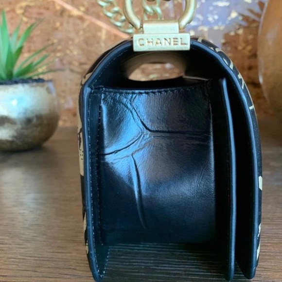 Chanel Crocodile Embossed BOY Handbag SS2019 - Picture 7 of 8